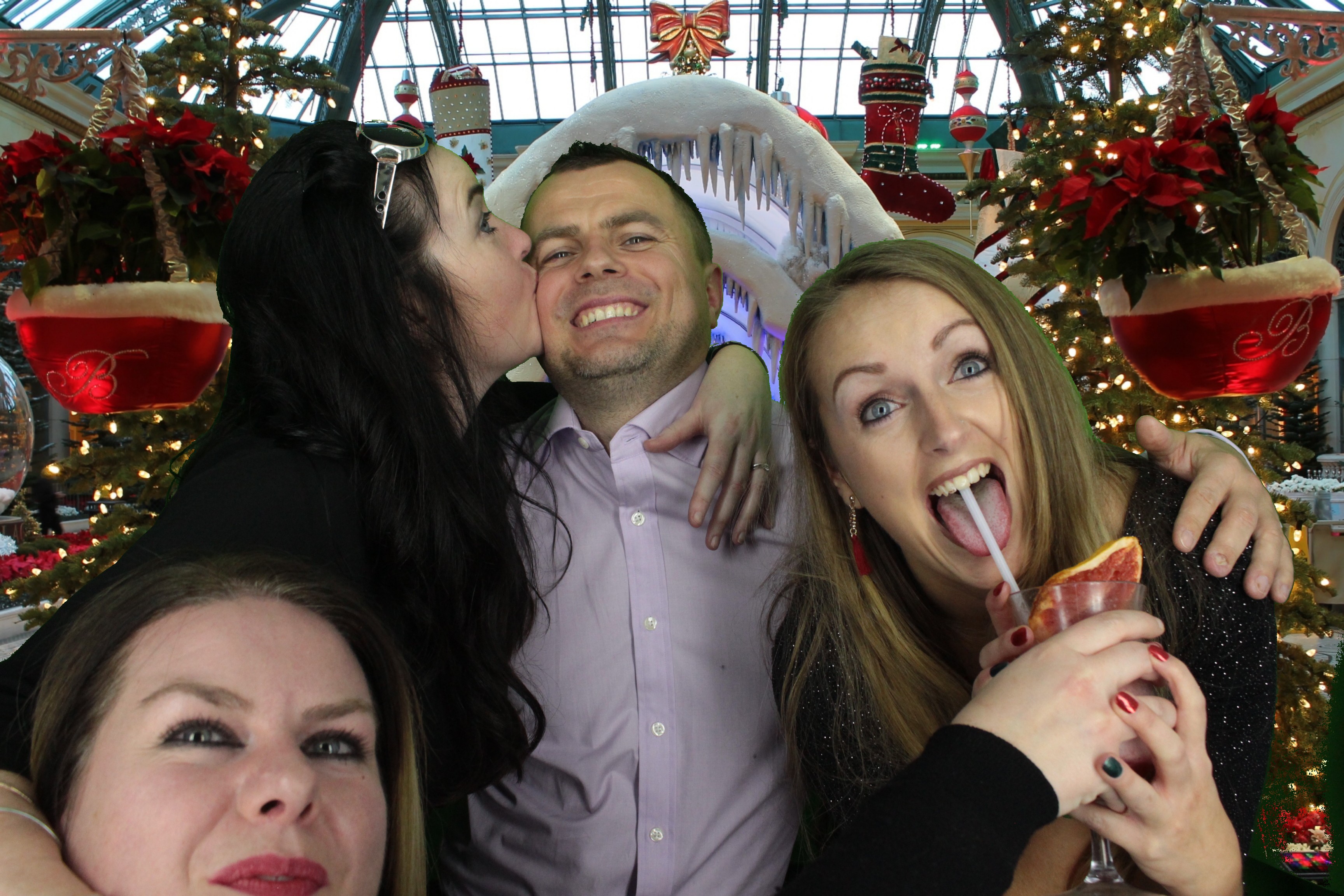 One Line Christmas Party | View more photos from the event at gallery.myphotoboothexperience.co.uk/u/MyPhotoBoothExperienceLtd/One-Line-Christmas-Party